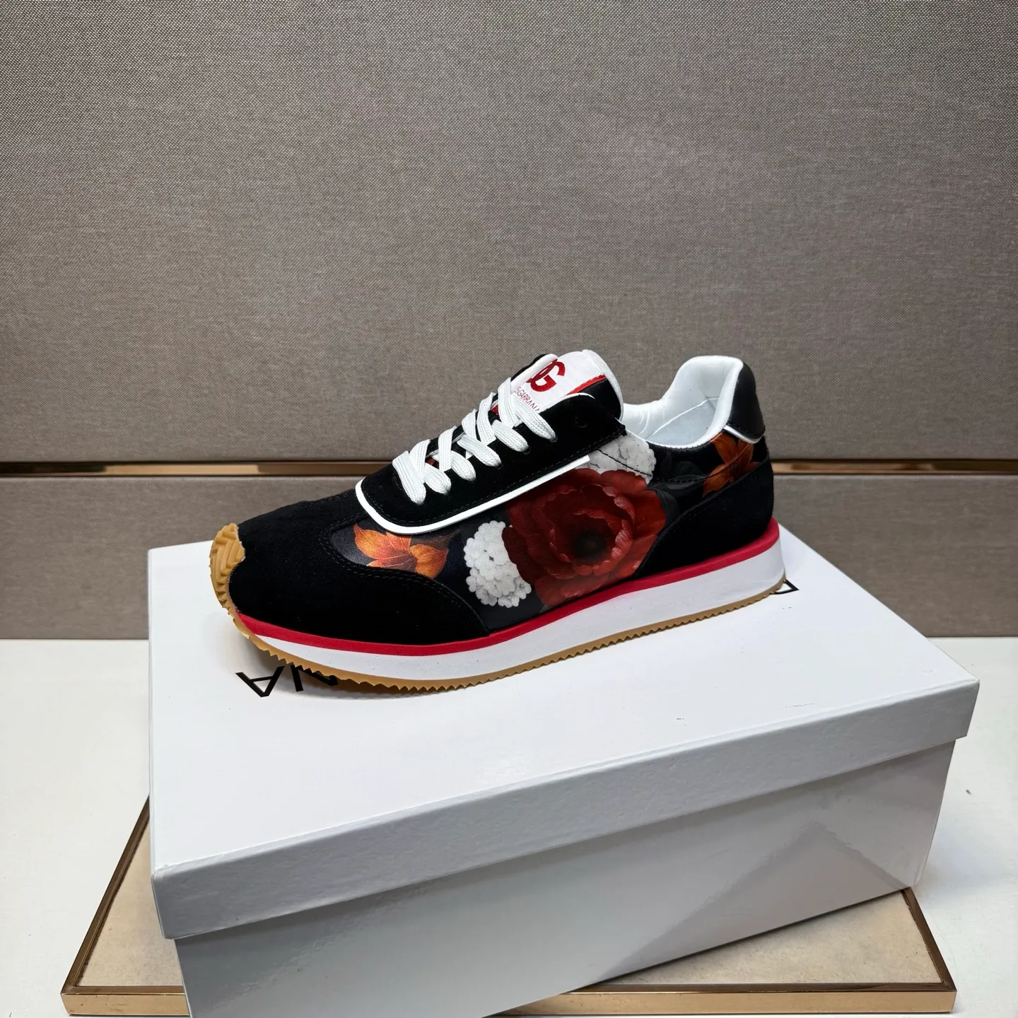 ⬛️Men's shoes💰p462【DG～】Couple casual shoes, 2025z cabinet sales simultaneously 🔶Size: 35-44#️⃣ 🔷2 colors🔜The upper is made of multi-material splicing➕Mesh lining, comfortable and breathable, sole: original comfortable, wear-resistant and non-slip outsole, ⚠️Real 📱Photographed🎬The real thing is better📢📢📢